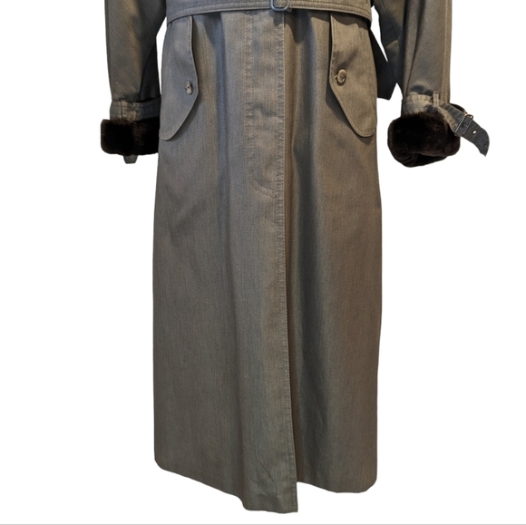 Vintage Bartsons tan trench coat - Picture 5 of 16
